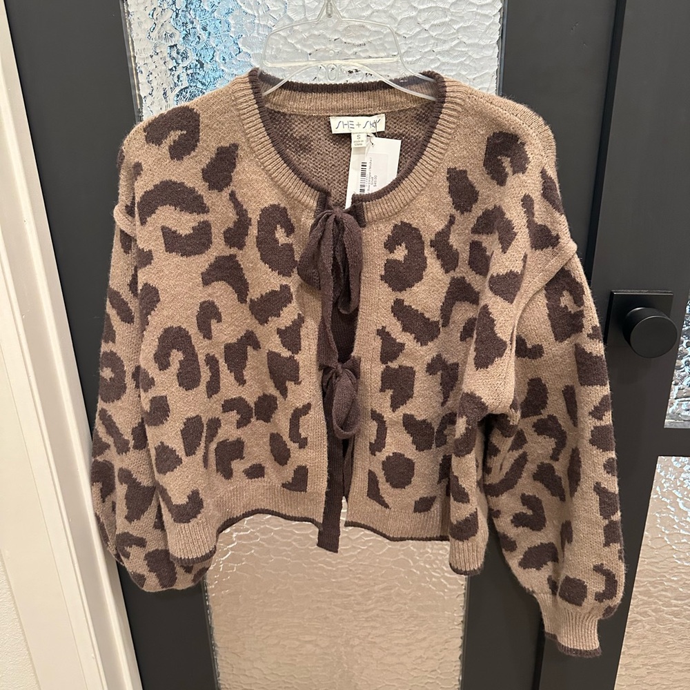NWT She + Sky Leopard Tie-Front Sweater – Mocha – Size Small